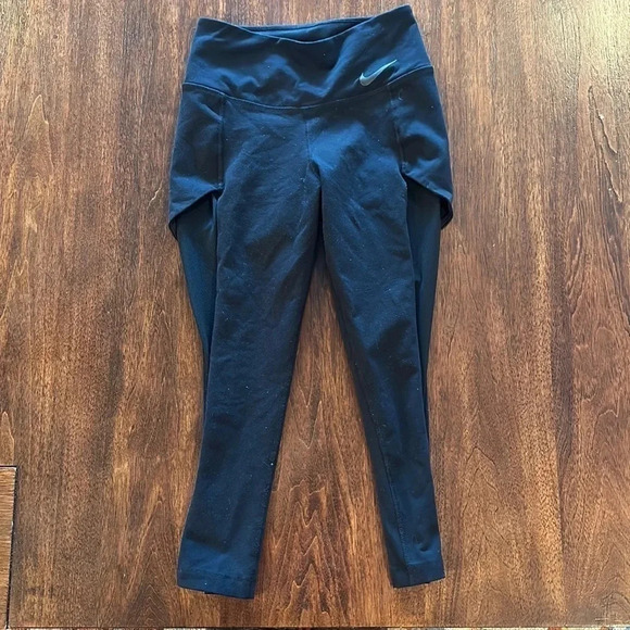 Nike Court Capri Baseline - black women’s tennis leggings XS excellent condition - Picture 1 of 3